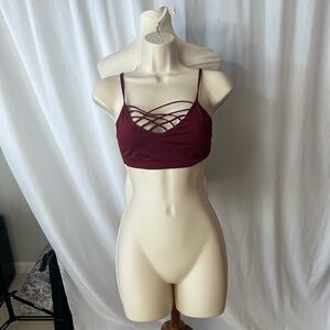 ❤️ Burgundy Strappy Bralette – M/L – Crisscross Front
